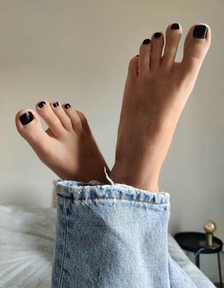 Alicefrenchfeet