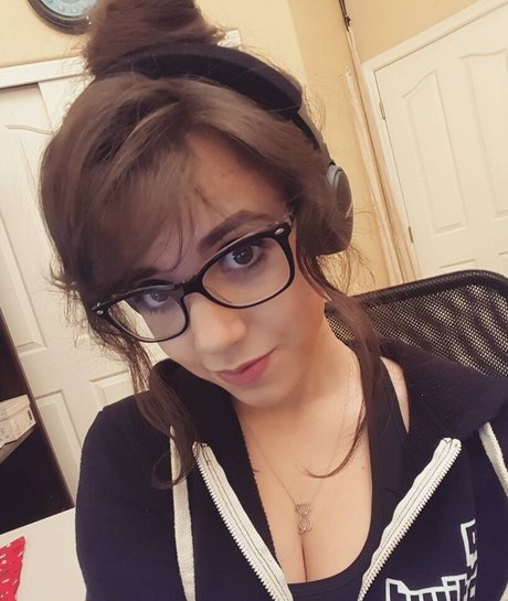 Foto di nudo di fuga di OnlyFans di Deernadia