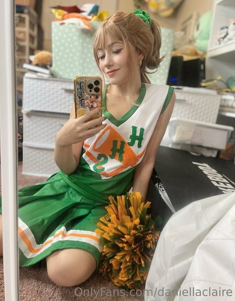 Foto di nudo di fuga di OnlyFans di Daniellaclaire