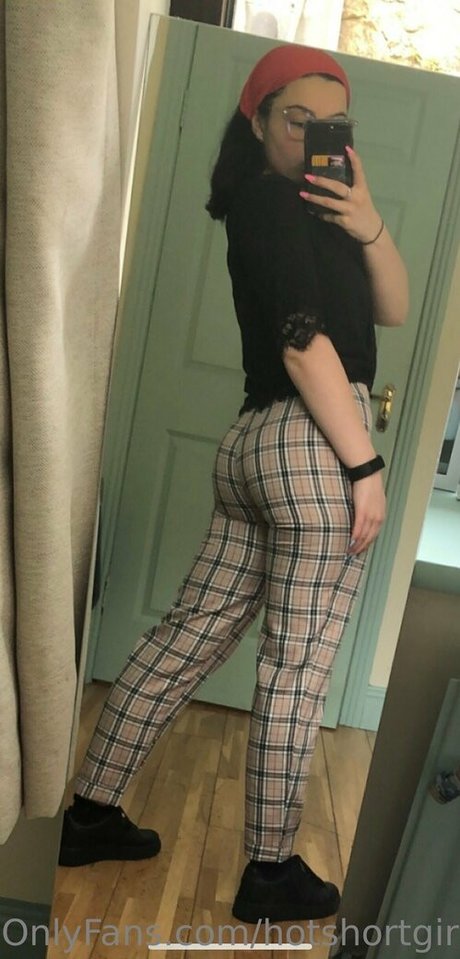 Foto di nudo di fuga di OnlyFans di Hotshortgirl