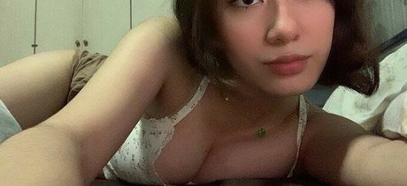 Foto di nudo di fuga di OnlyFans di Yotanwas