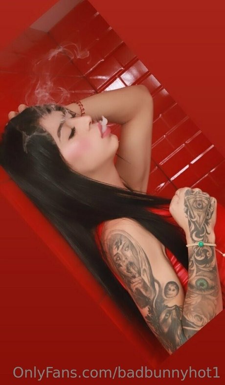 Badbunnyhot1