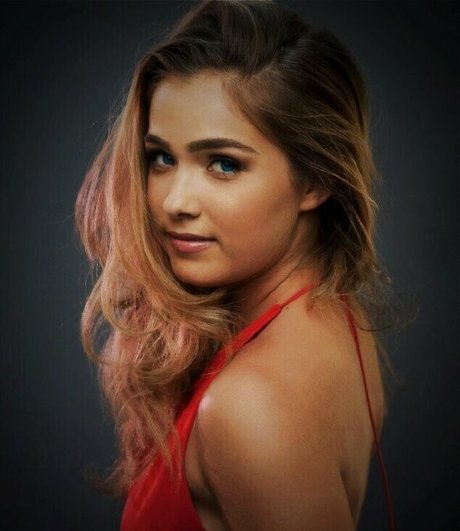 Haley Lu Richardson