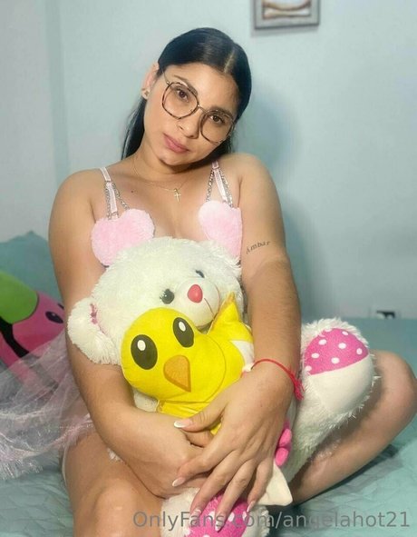 Angelahot21