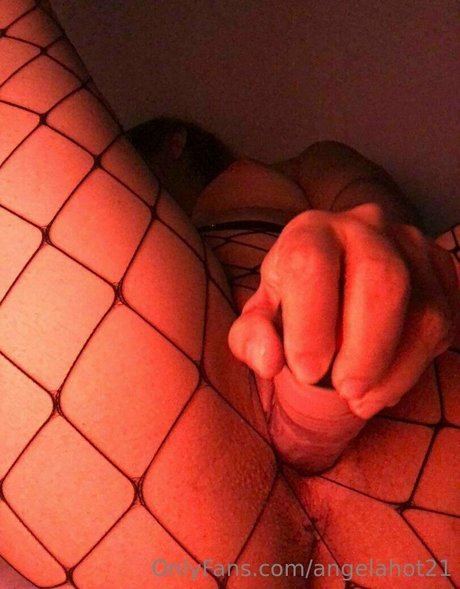 Angelahot21