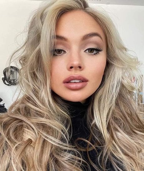 Natalie Alyn Lind