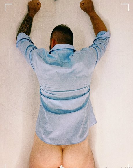 Foto di nudo di fuga di OnlyFans di Inkeddilf