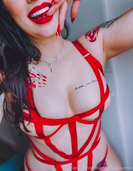 Gothamqueenslaysfree