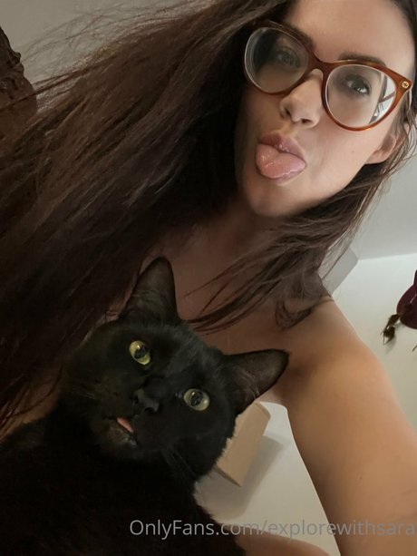 Foto di nudo di fuga di OnlyFans di Explore With Sara