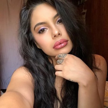 Foto di nudo di fuga di OnlyFans di Xobeya