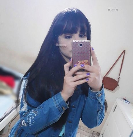 Foto di nudo di fuga di OnlyFans di Isadora Amorim