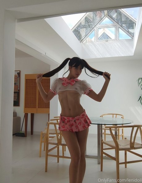 Leni Doll