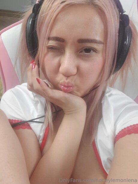 Honeylemonlena