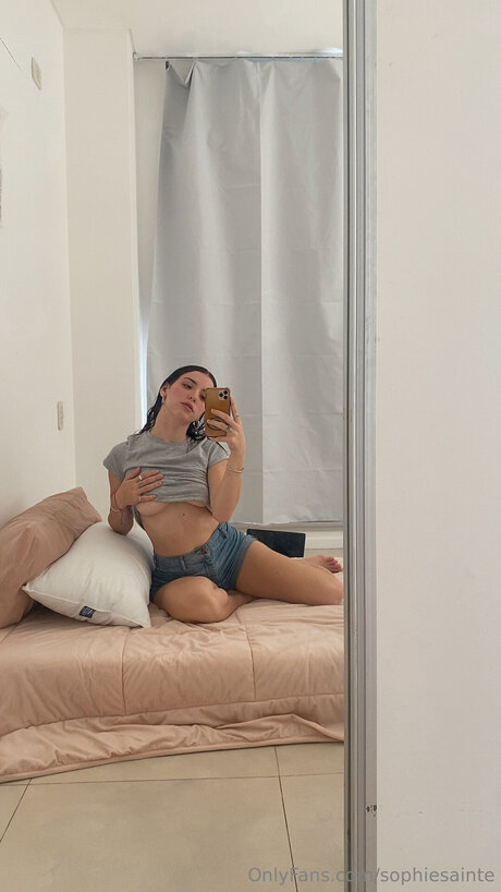 Foto di nudo di fuga di OnlyFans di Balmy