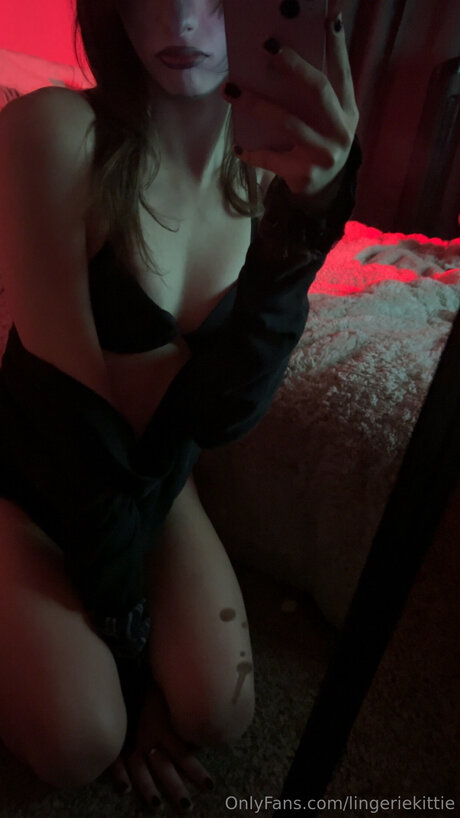Lingeriekittie