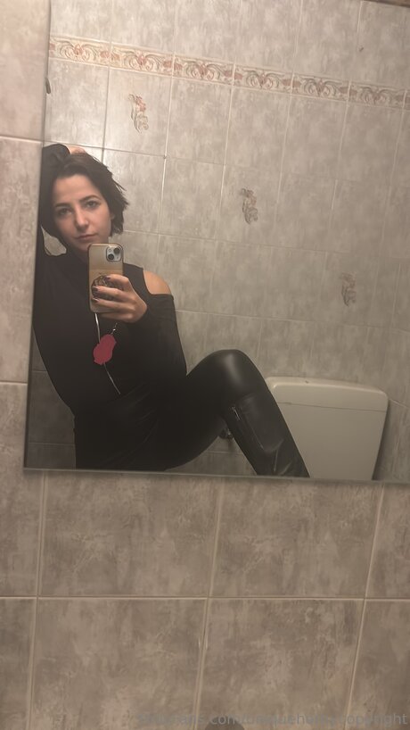 Uniquehornycopyright