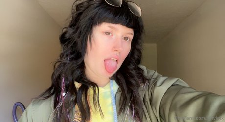 Sylvipix Young Goth Milf