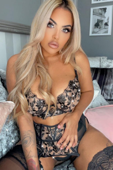 Foto di nudo di fuga di OnlyFans di Tanya Lucie