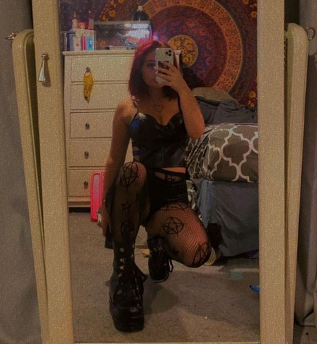 Gothicbratgf