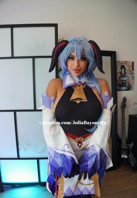 Julia Bayonetta
