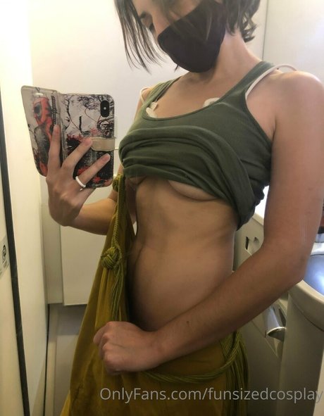 Foto di nudo di fuga di OnlyFans di Funsizedcosplay