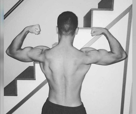 Youngmusclegrowingboy