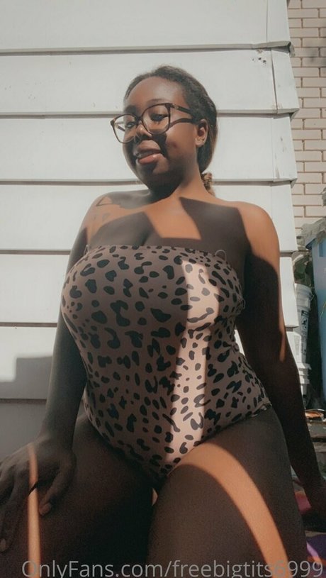 Freebigtits6999