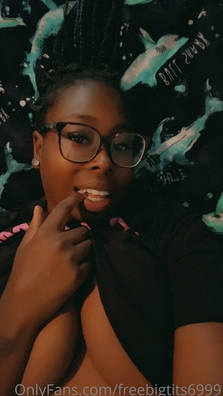 Freebigtits6999