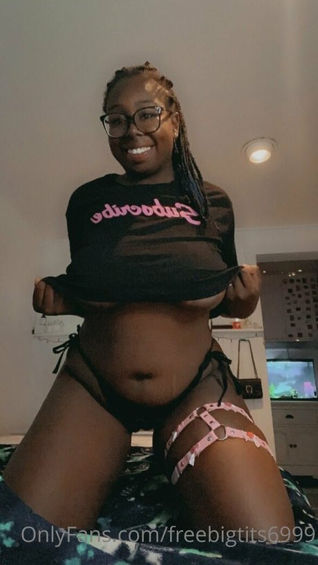 Freebigtits6999