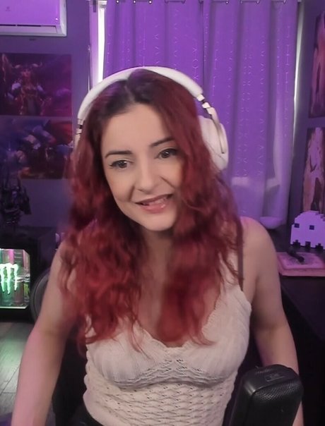 Anniefuchsia