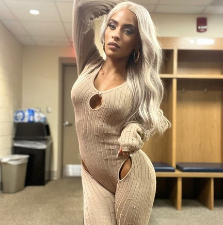 Zelina Vega