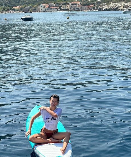 Hailey Baldwin Bieber