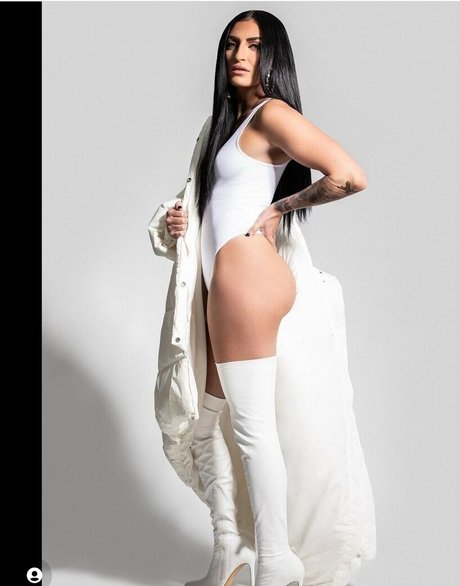 Sonya Deville