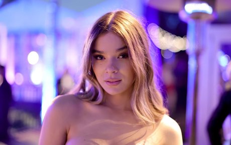 Hailee Steinfeld