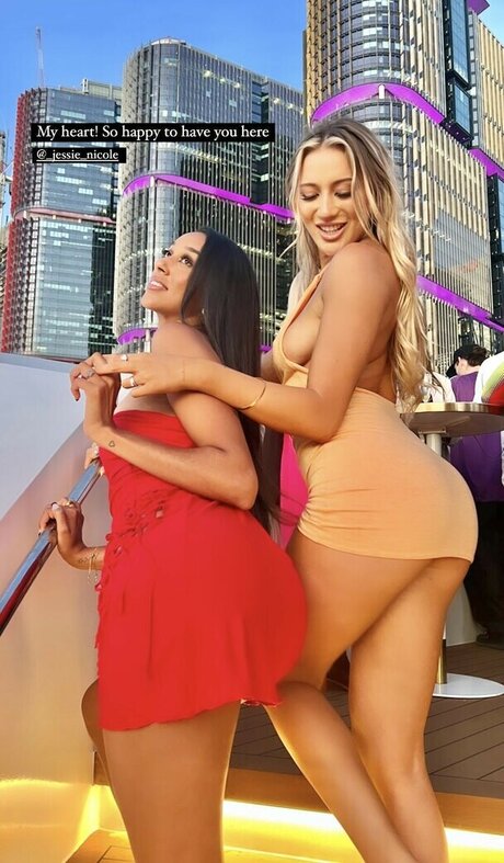 Kiwi Stunner Tasmyn Rose