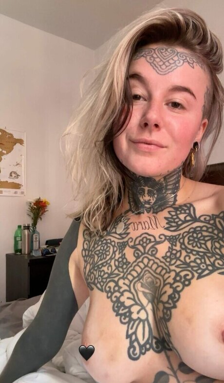 Foto di nudo di fuga di OnlyFans di Divinementbon