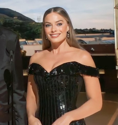 Margot Robbie
