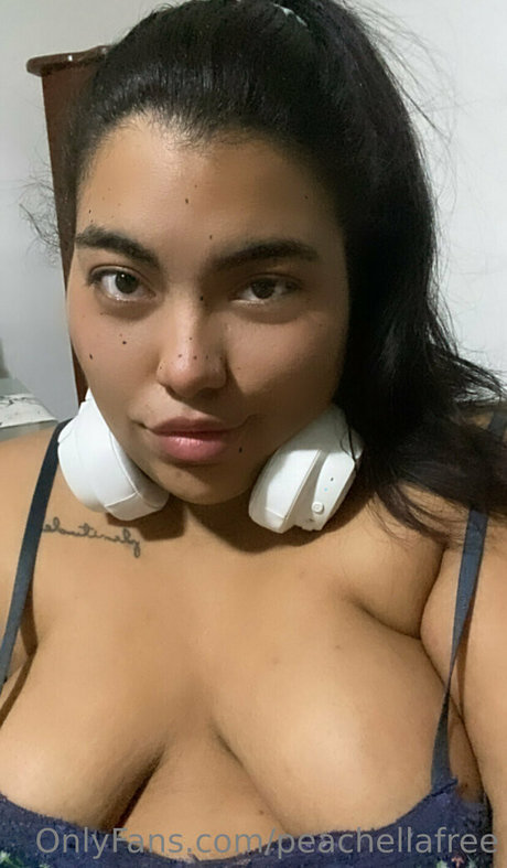 Peachellafree