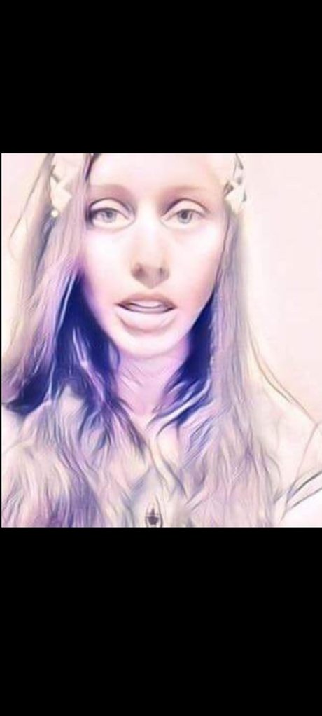 Foto di nudo di fuga di OnlyFans di Naughty  Girl