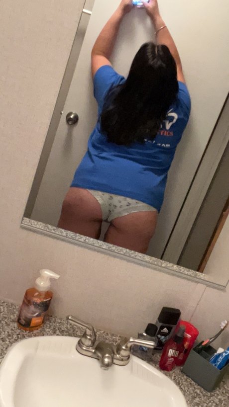 Foto di nudo di fuga di OnlyFans di Lea