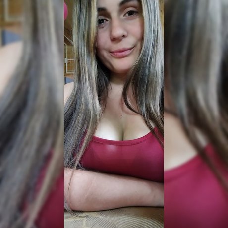 Foto di nudo di fuga di OnlyFans di Maciel