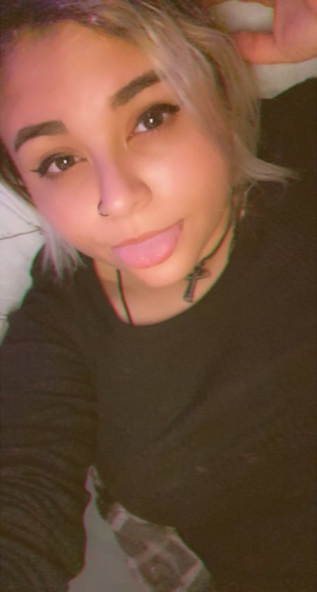 Foto di nudo di fuga di OnlyFans di Iris