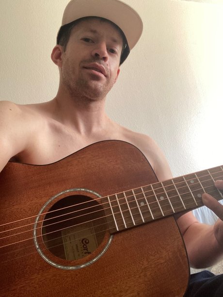 Foto di nudo di fuga di OnlyFans di Kyle Torrez