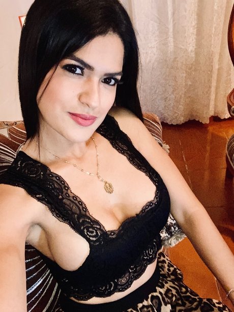 Foto di nudo di fuga di OnlyFans di Mercedes