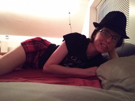 Foto di nudo di fuga di OnlyFans di Mb