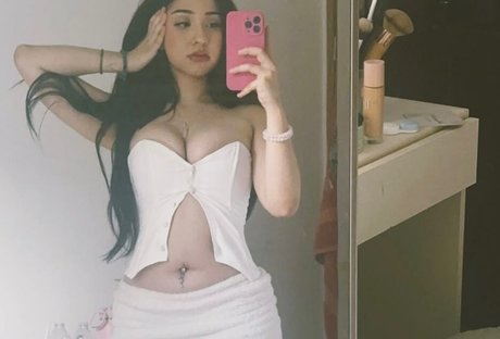Amateur Latina Lazlye