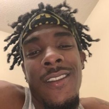 Foto di nudo di fuga di OnlyFans di Ieatpussy