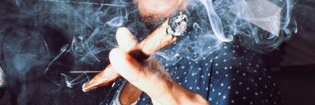 Foto di nudo di fuga di OnlyFans di Adrian Blank