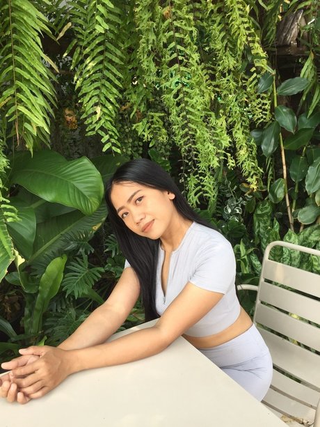 Foto di nudo di fuga di OnlyFans di Naphak C