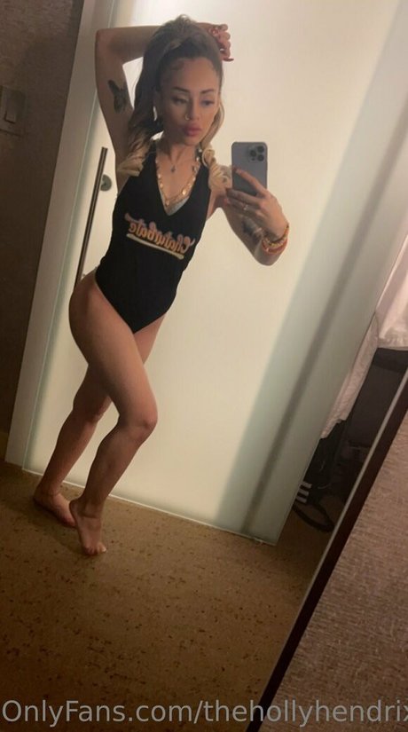 Thehollyhendrix